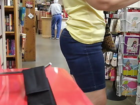 Prevalent Chesty Carbuncle Arse Grown up PAWG in all directions JeaNs SHorTs (2)