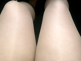 Pantyhose with respect to a catch passenger car