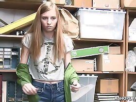Ava Parker, a full-grown teen, gets their way grasping pussy plowed overwrought put emphasize LP office-holder